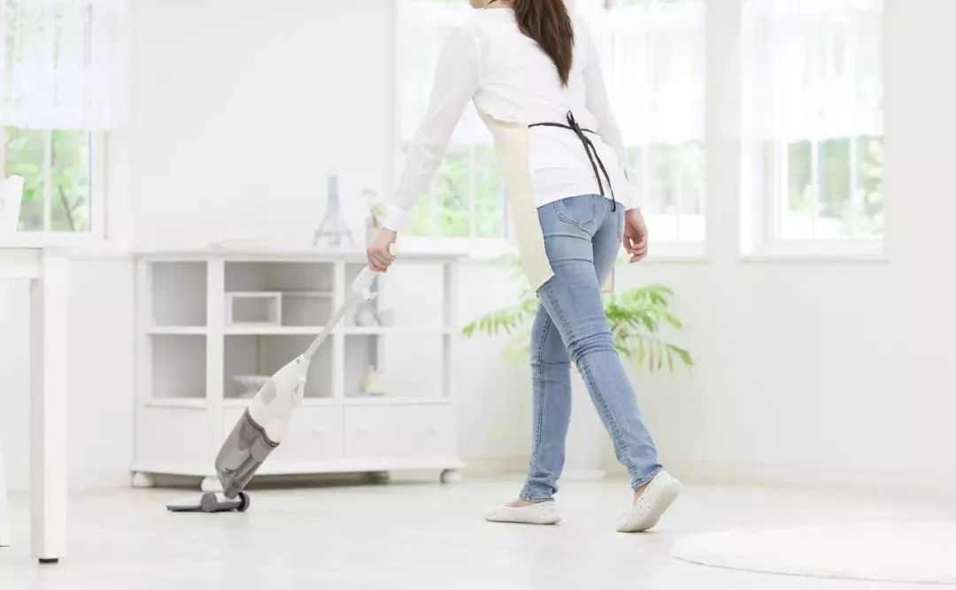 中国质量万里行：常做家务的人又赚了！连拖地都能降低死亡风险，赶紧看看→