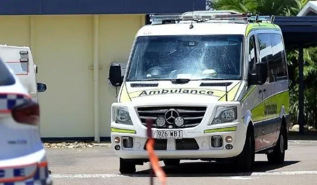 环球时报：澳洲11岁女孩刺伤老师，警方用电击枪将其制服