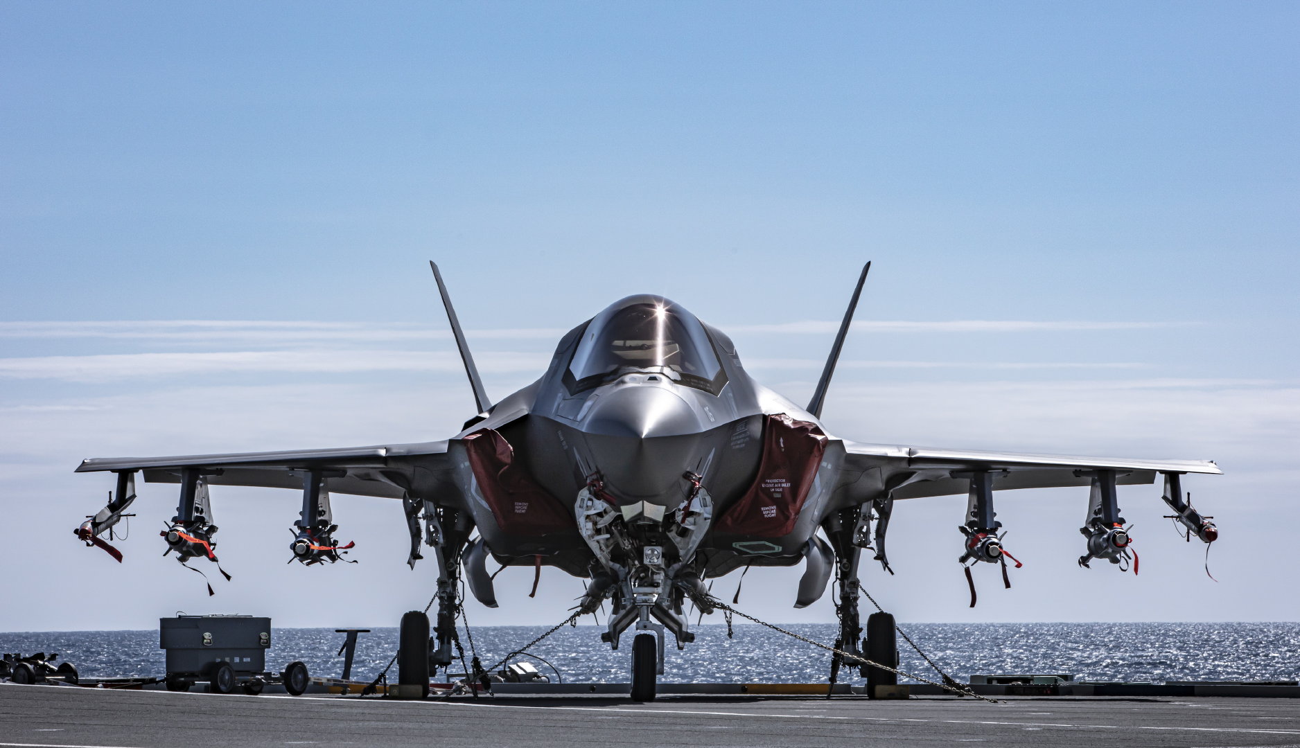 「环球时报」英国航母F-35B战机首次满载测试，火力提升到3倍