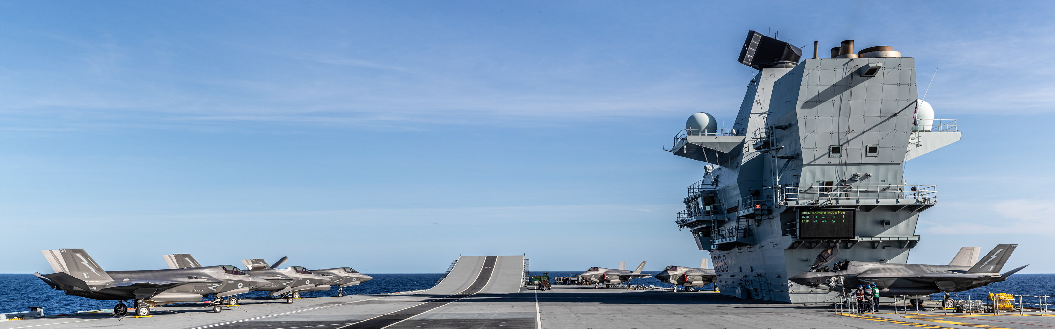 「环球时报」英国航母F-35B战机首次满载测试，火力提升到3倍