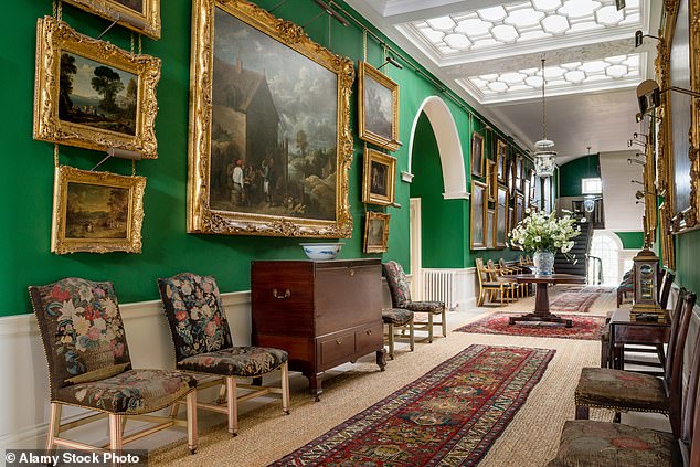 「环球时报」英国查尔斯王子家中天价画作被曝系赝品