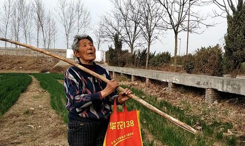 #中国质量万里行#2019年下半年2类人可领养老金了 每月最少1800元 待遇不比城市差