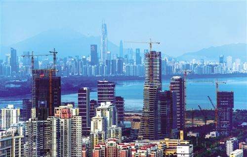【中国质量万里行】30岁“中年”的焦虑：脱贫太难，走下坡路却很容易