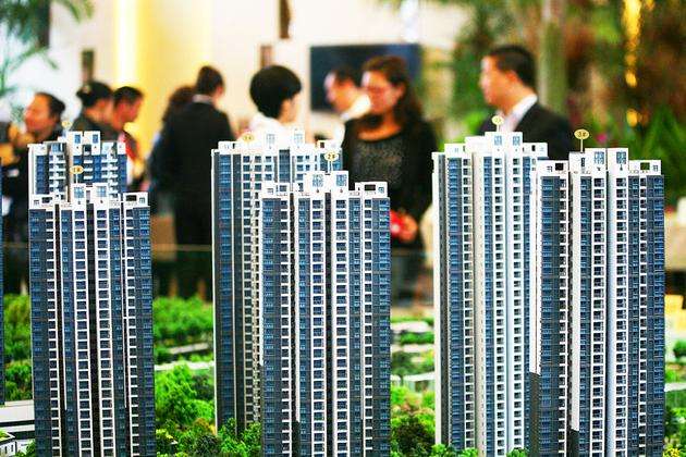 【中国质量万里行】30岁“中年”的焦虑：脱贫太难，走下坡路却很容易