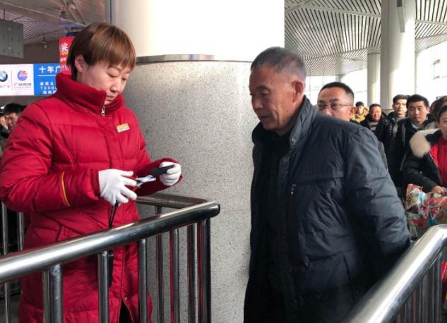 #海峡消费报#杀害婆婆、判死刑、越狱逃亡20多年的＂油条姐＂终于落网了