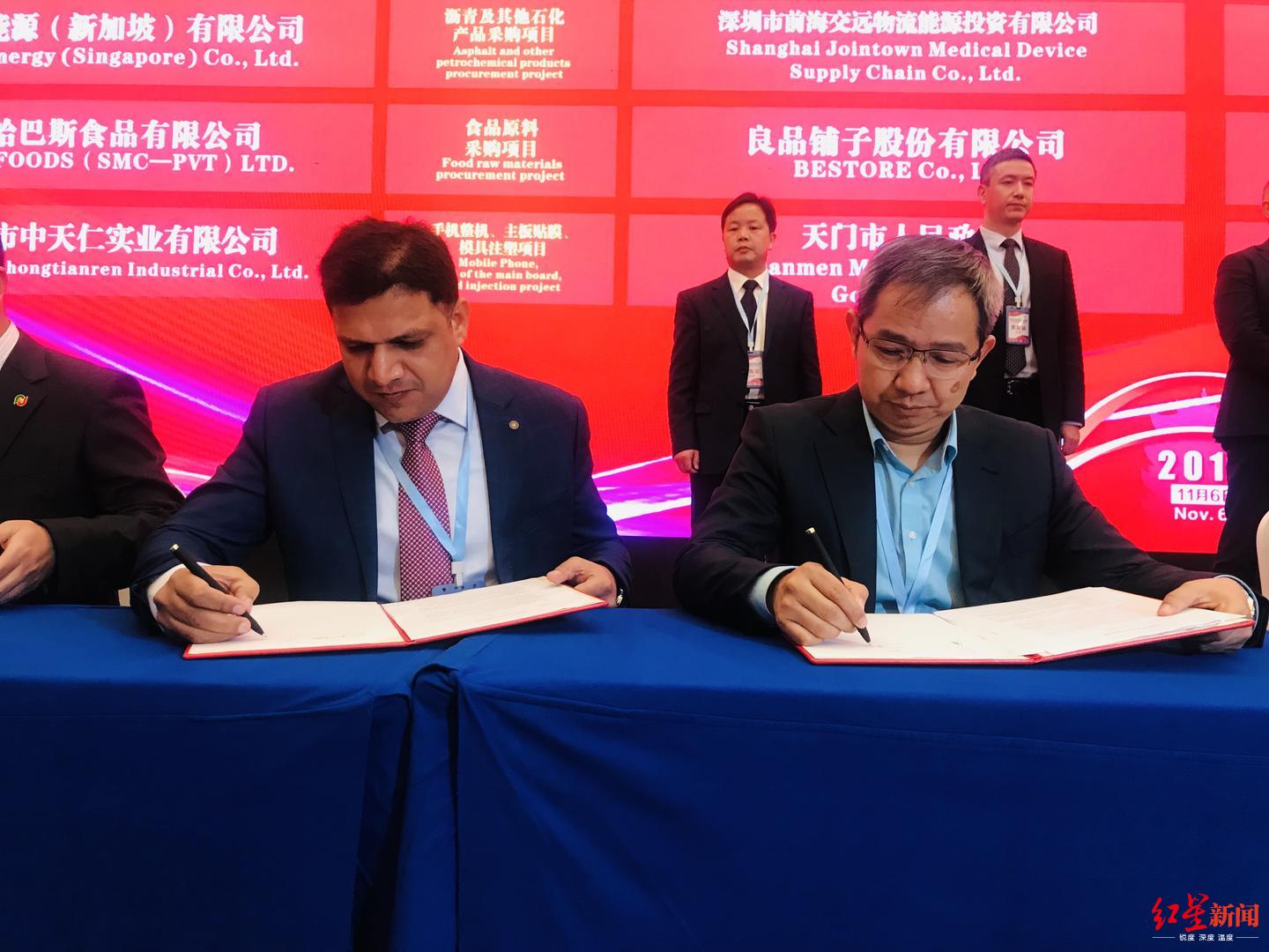 #红星新闻#进博会背后｜万亿级零食市场，龙头企业的差异化怎么做？