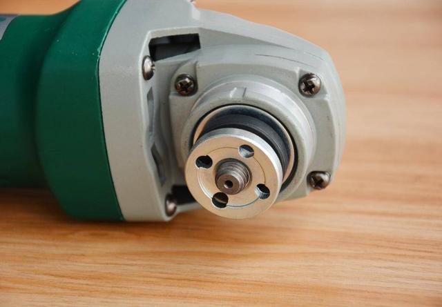 工业级别切抛两用世达角磨机上手体验