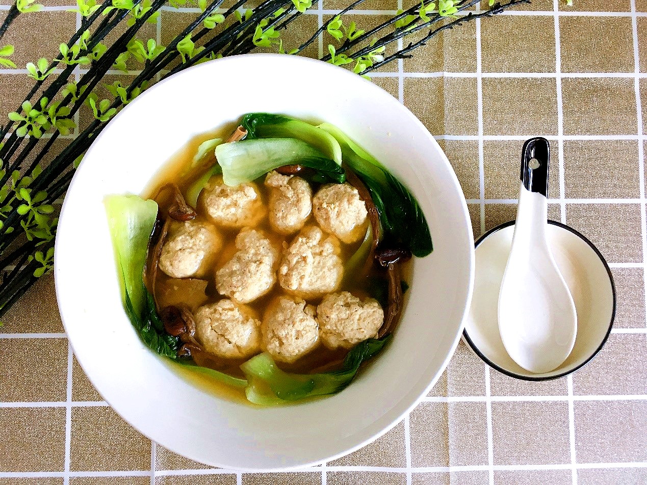 鸡胸肉丸子汤