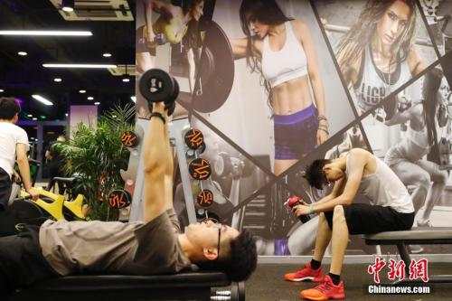 [经济日报]我的健身房关门了！肥肉没少，钱还能要回来吗？