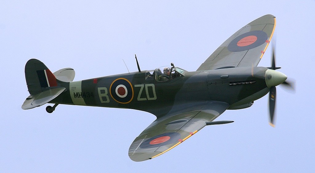 二战英国集民间科技研发出著名的喷火战斗机
