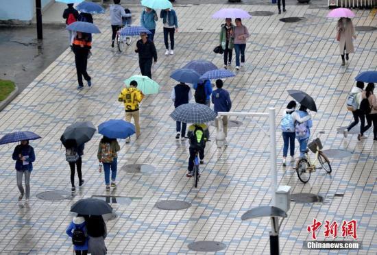 #信网#东北有雨雪和大风降温 新一股强冷空气将影响我国