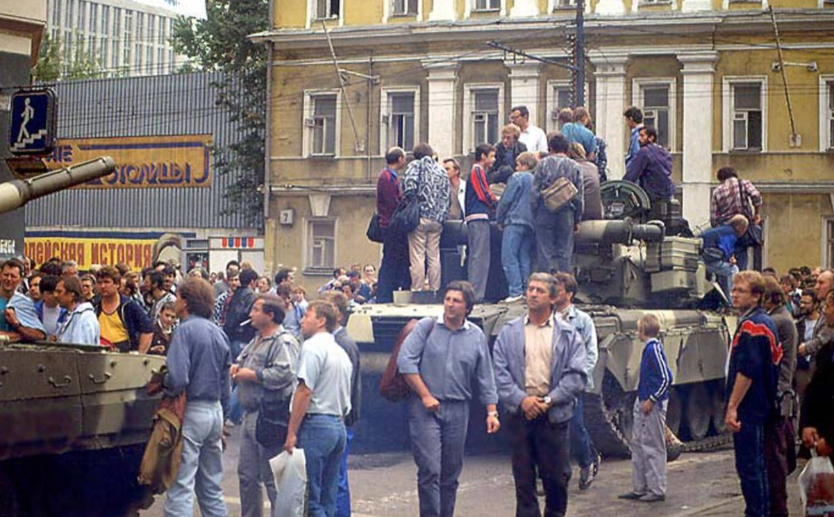 采访戈尔巴乔夫时的消息称,戈尔巴乔夫并不后悔自己在前苏联末期的一