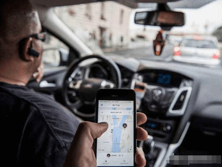 【中国质量万里行】男子开网约车半个月罚了1万块，商家：我们的承诺是开玩笑的