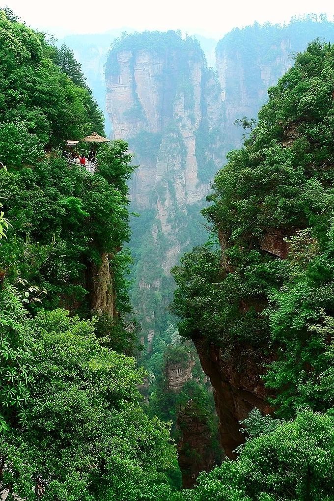 湖南千年禁区神堂湾阴雨天频传古代人打仗声宛如阴兵过境