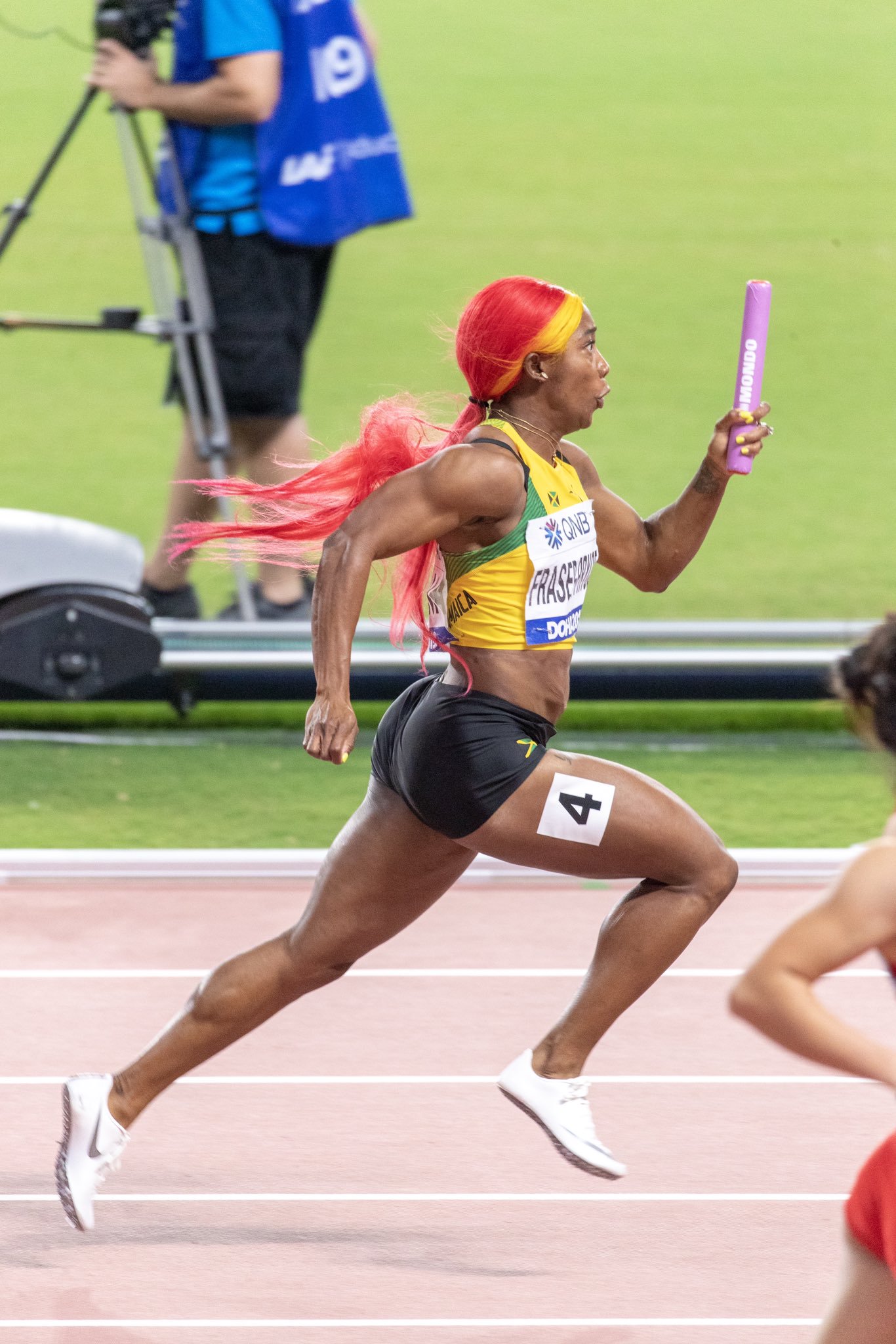 米和4×100米接力双冠(10秒71秒,41秒44);1,弗雷泽(牙买加)来看世界
