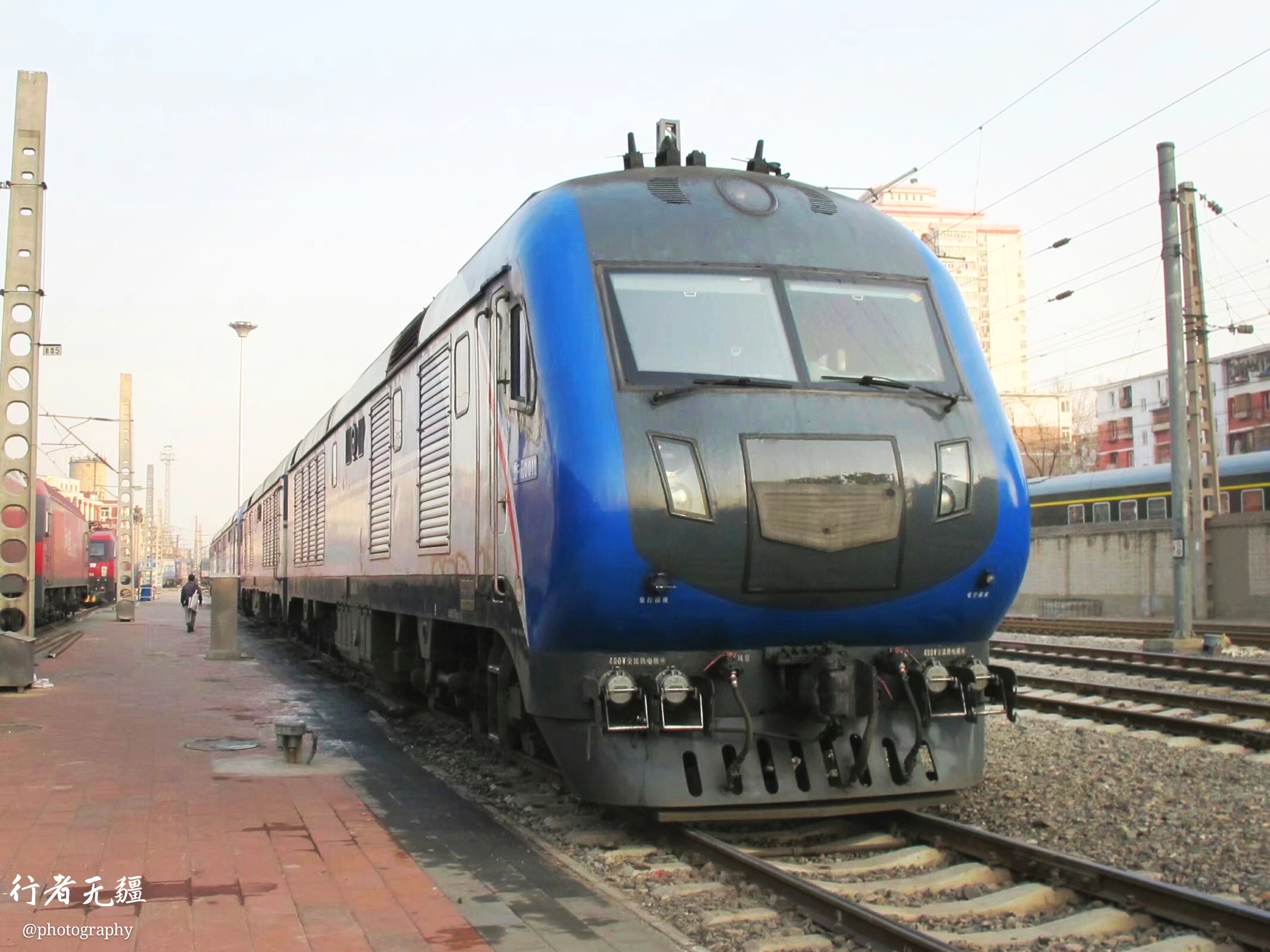 风采依旧第五次铁路大提速主力东风df11g型准高速内燃机车