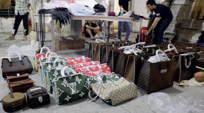 「触电新闻」涉案近18亿！境外下单境内造假、运至迪拜身价暴涨