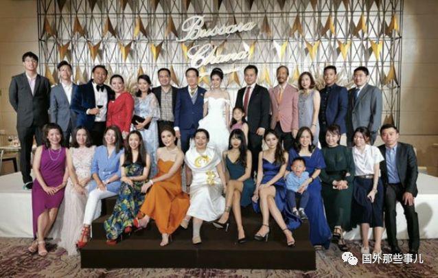 [半岛晨报]70岁大爷第一次结婚娶20岁美女为妻 送上2000万聘礼