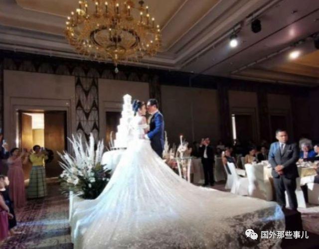 [半岛晨报]70岁大爷第一次结婚娶20岁美女为妻 送上2000万聘礼