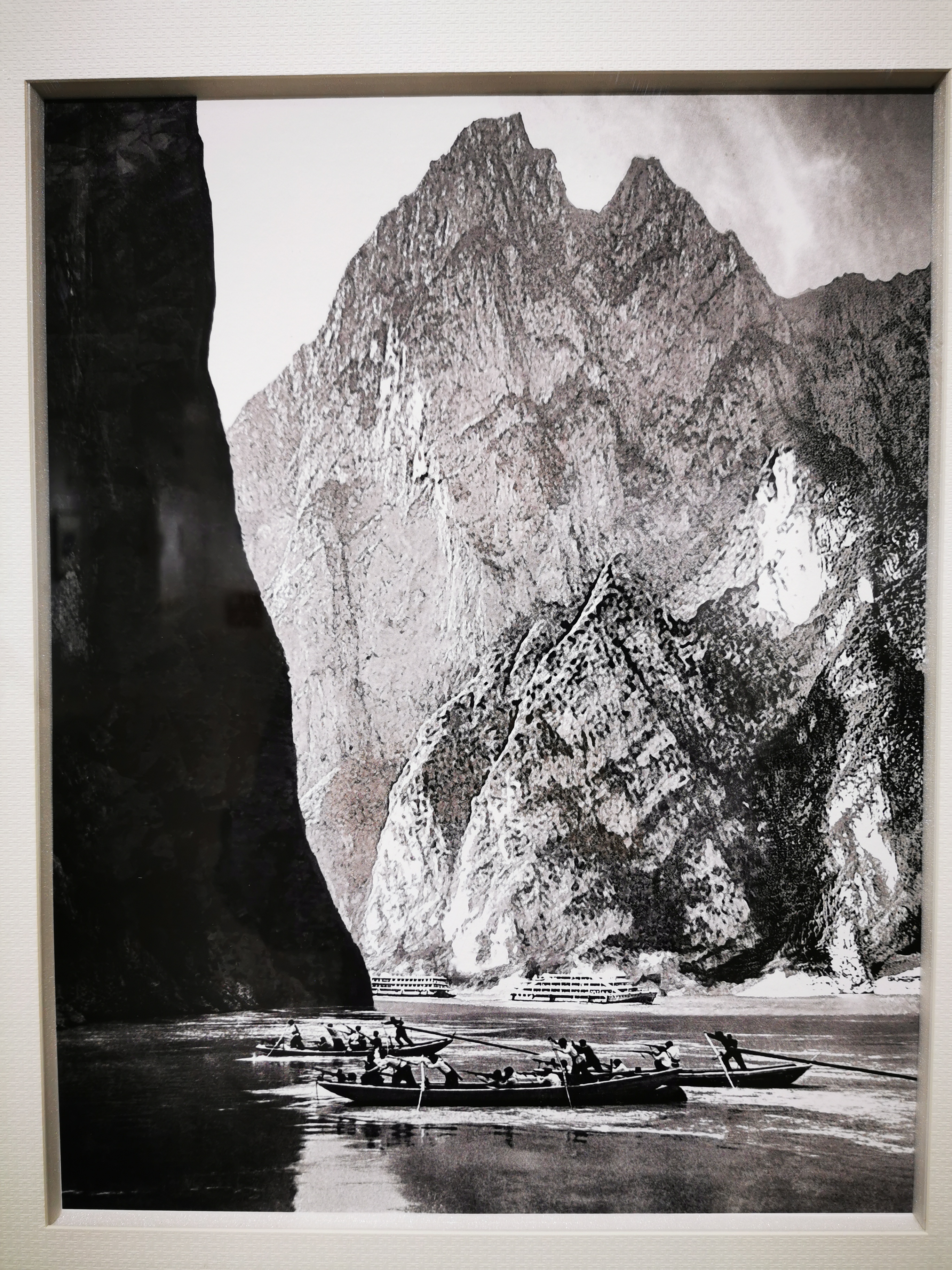 佘代科百幅三峡老照片展览正在进行中