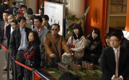 中国质量万里行@为啥新房开盘就“卖光”？售楼处：不是房子好卖，没办法只能这样
