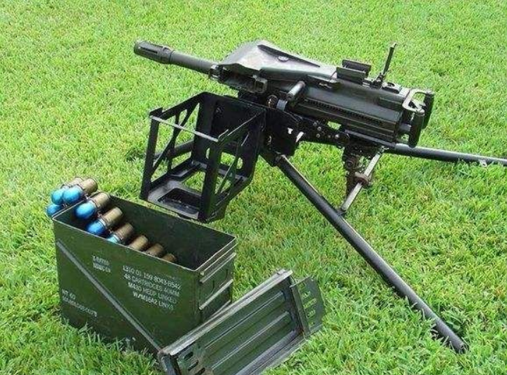 中国的狙击榴来反狙击它不是狙击枪对手而是步兵基层支援火力