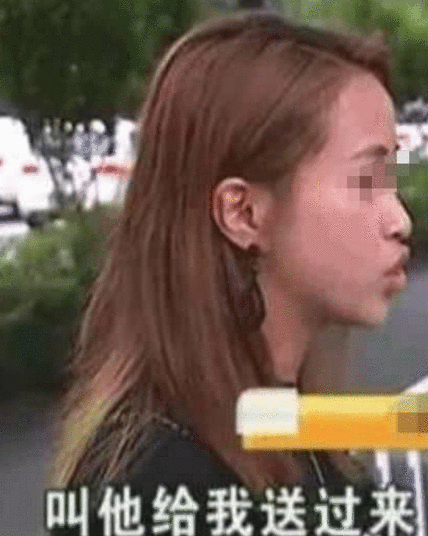 [中国质量万里行]美女包包掉在网约车上 要求送回还投诉 司机：你是不是“神经病”