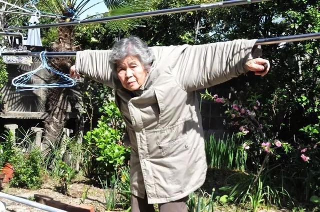「读者」90岁网红奶奶：不给自己设限的人生，到底有多爽