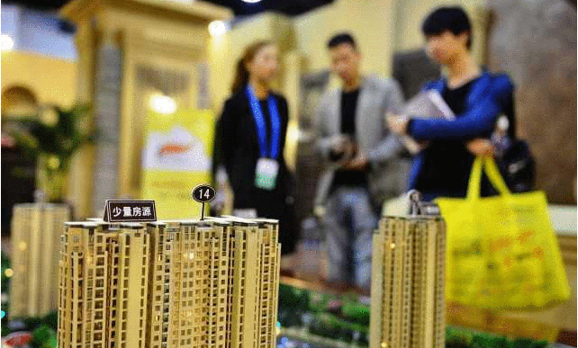 「中国质量万里行」大量炒房客“弃房断供”，银行“苦不堪言”，都是高房价惹的祸？