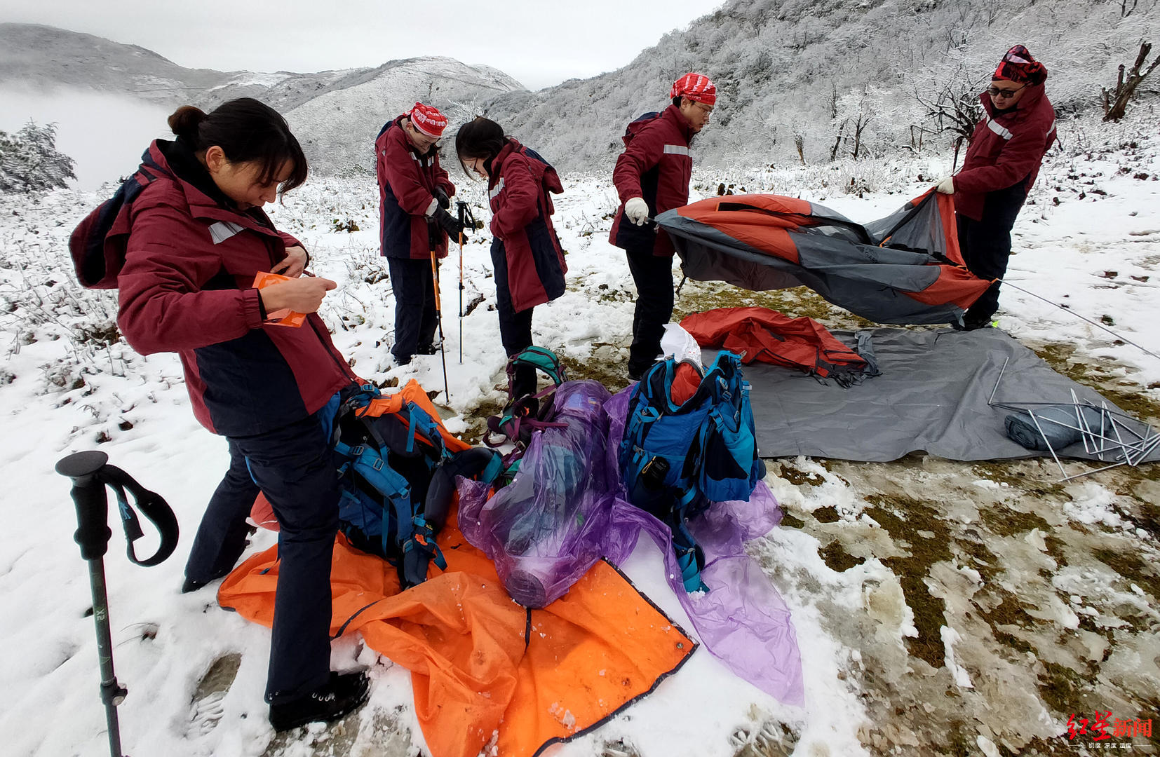红星新闻■海拔3000米以上零下10°C 这群医务“攀登者”野外过夜