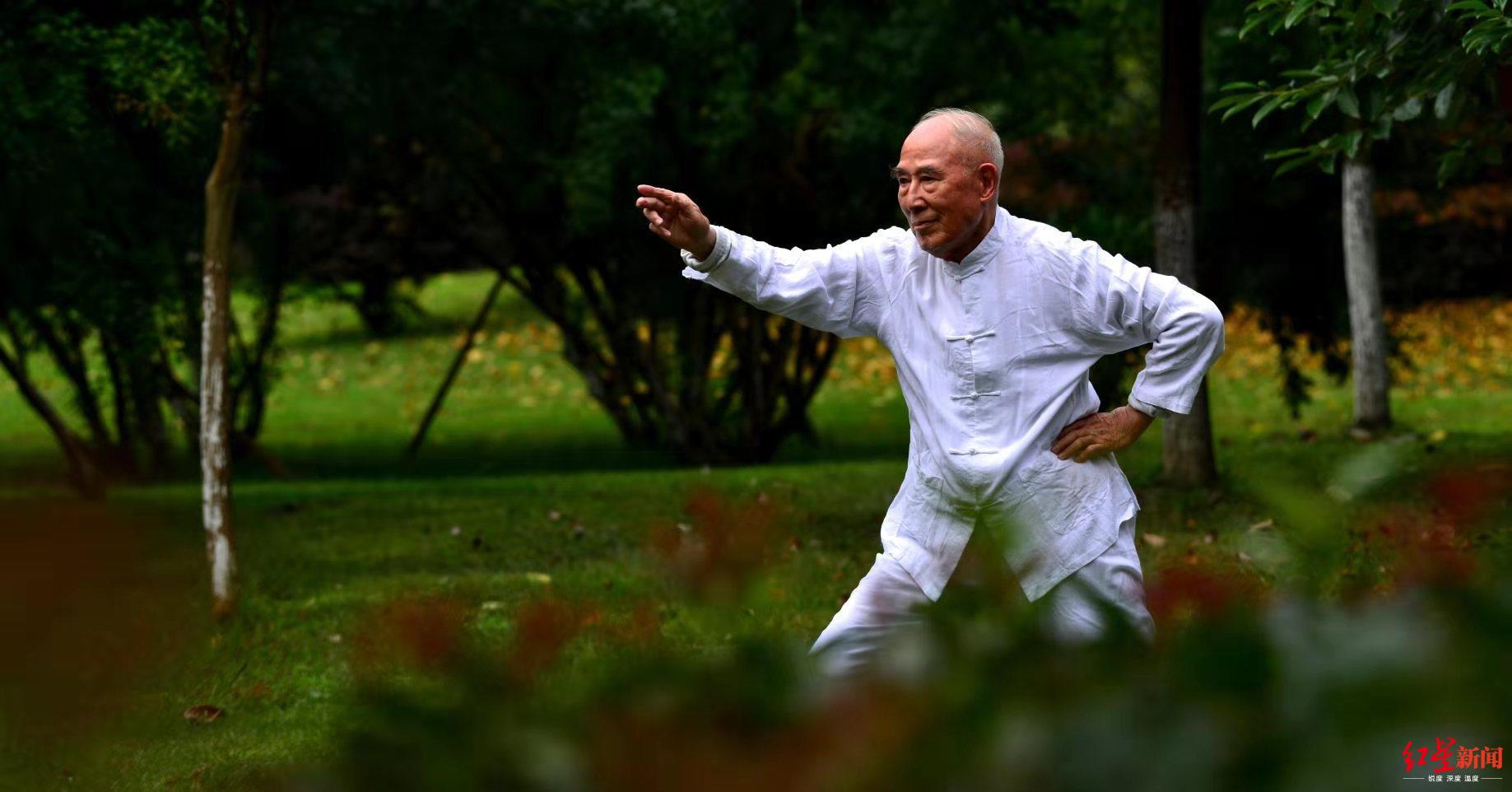 「红星新闻」中医名家何天祥逝世 享年96岁