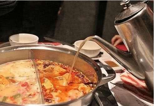 「中国食品报官方平台」“是否需要加汤”？当火锅店服务员这么问你的时候，其中意思你真懂了么？