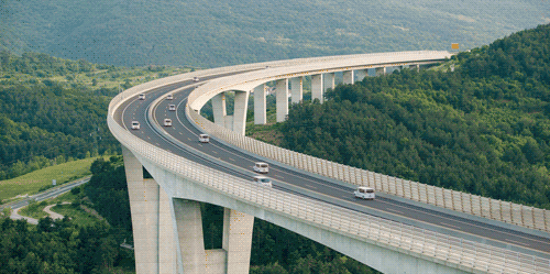 经济日报■高速公路上为什么连个路灯都没有？
