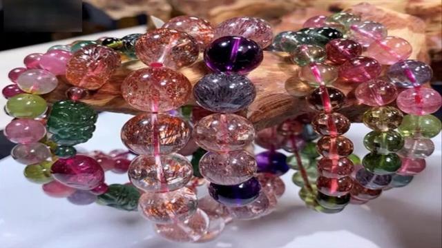 [环球时报]贪污300万买水晶的女财务科长：我这个人挺无知