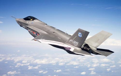 #中国小康网#美国噩梦成真，土耳其用F-16测试S-400性能，或引出F-35数据