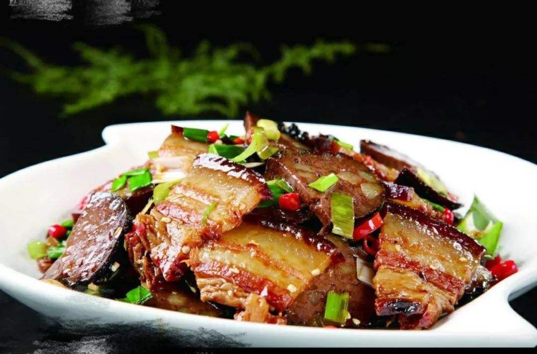 肥不腻口的湘西腊肉有种家的味道外出离别时请让我再吃一口
