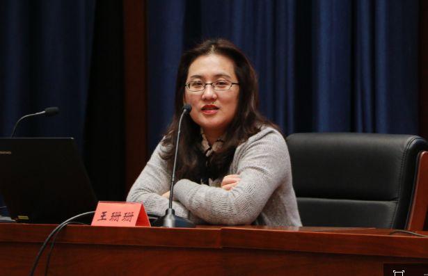 中央广播电视总台新媒体中心策划部主任王姗姗06人民日报社新媒体中心