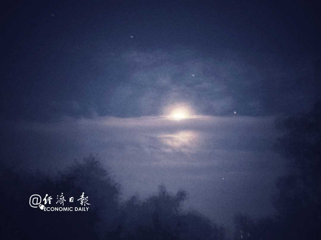 经济日报@12月天宇将上演“双子座流星雨极大”“日环食”等天象