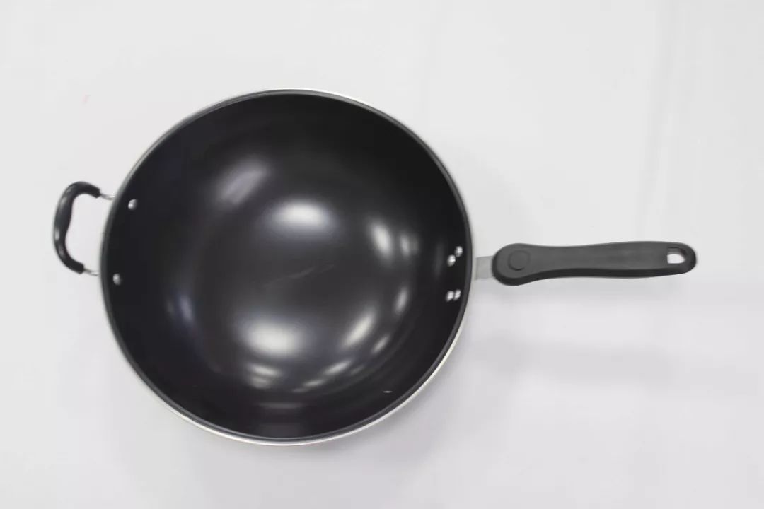 「中国消费者报」不锈不粘无油烟？苏泊尔、炊大皇、爱仕达……铁锅权威测试结果来了