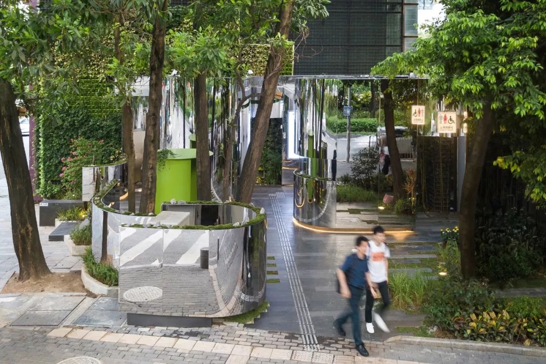 [一条]刷脸启动马桶、wifi全免费……中国诞生最美公厕，别再羡慕日本了