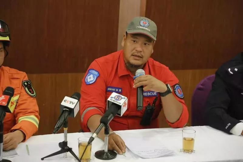 【环球时报】广州塌陷事故：再次坍塌后已看不到人和车，回填系边坡区加固