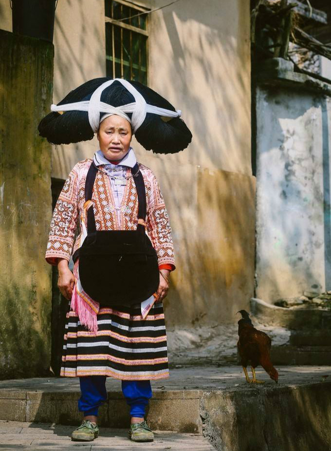 不一样的民族风情梭戛长角苗景区