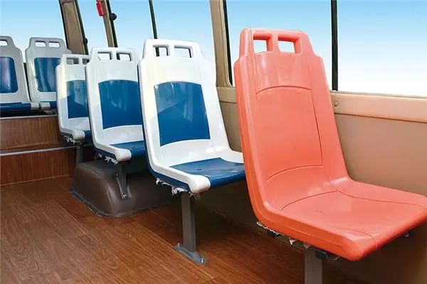 科普公交车座椅上为什么会有个洞