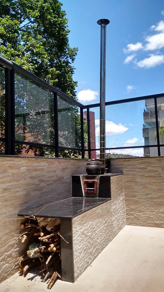 把灶台搭在了阳台上在国外烧饭那叫一个香国内却很少见到了