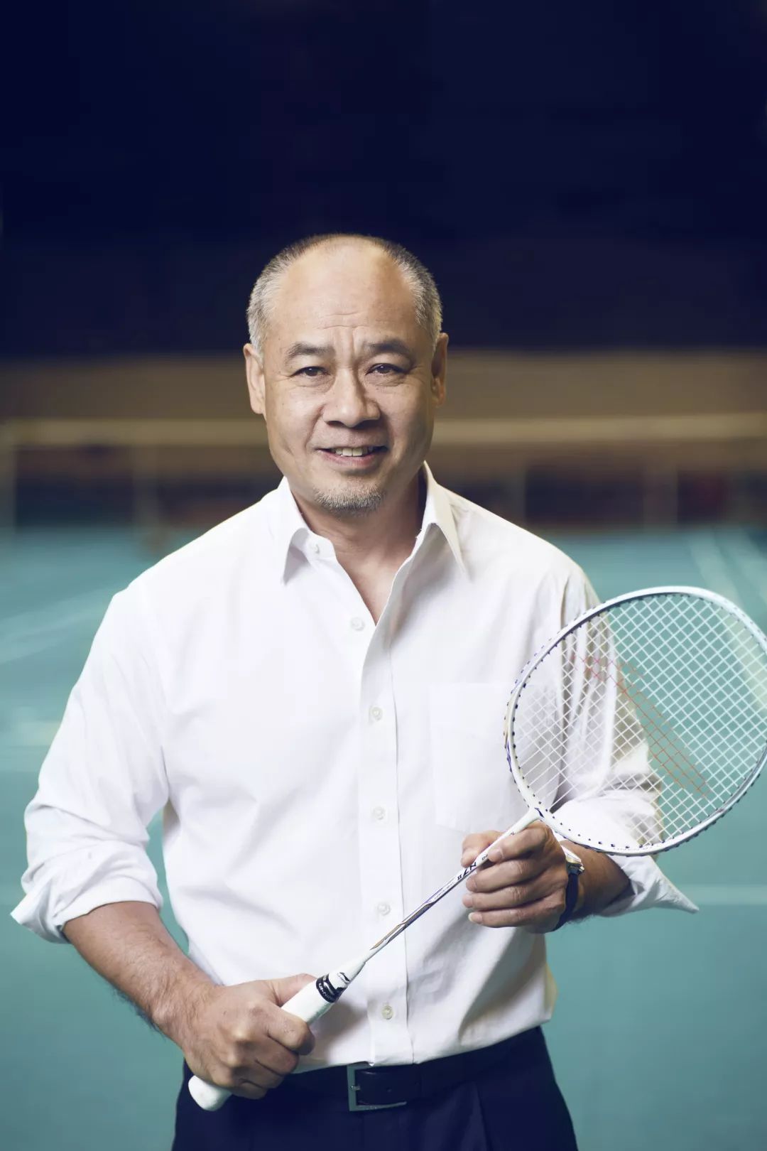 体操王子李宁现状身价100亿儿女双全60岁妻子风韵犹存