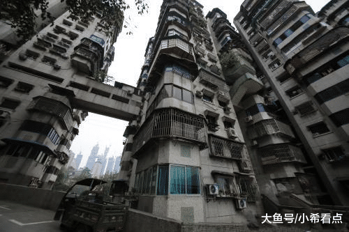 中国质量万里行@几十年后，电梯老化了，水管爆了，住在高层的住户该怎么办