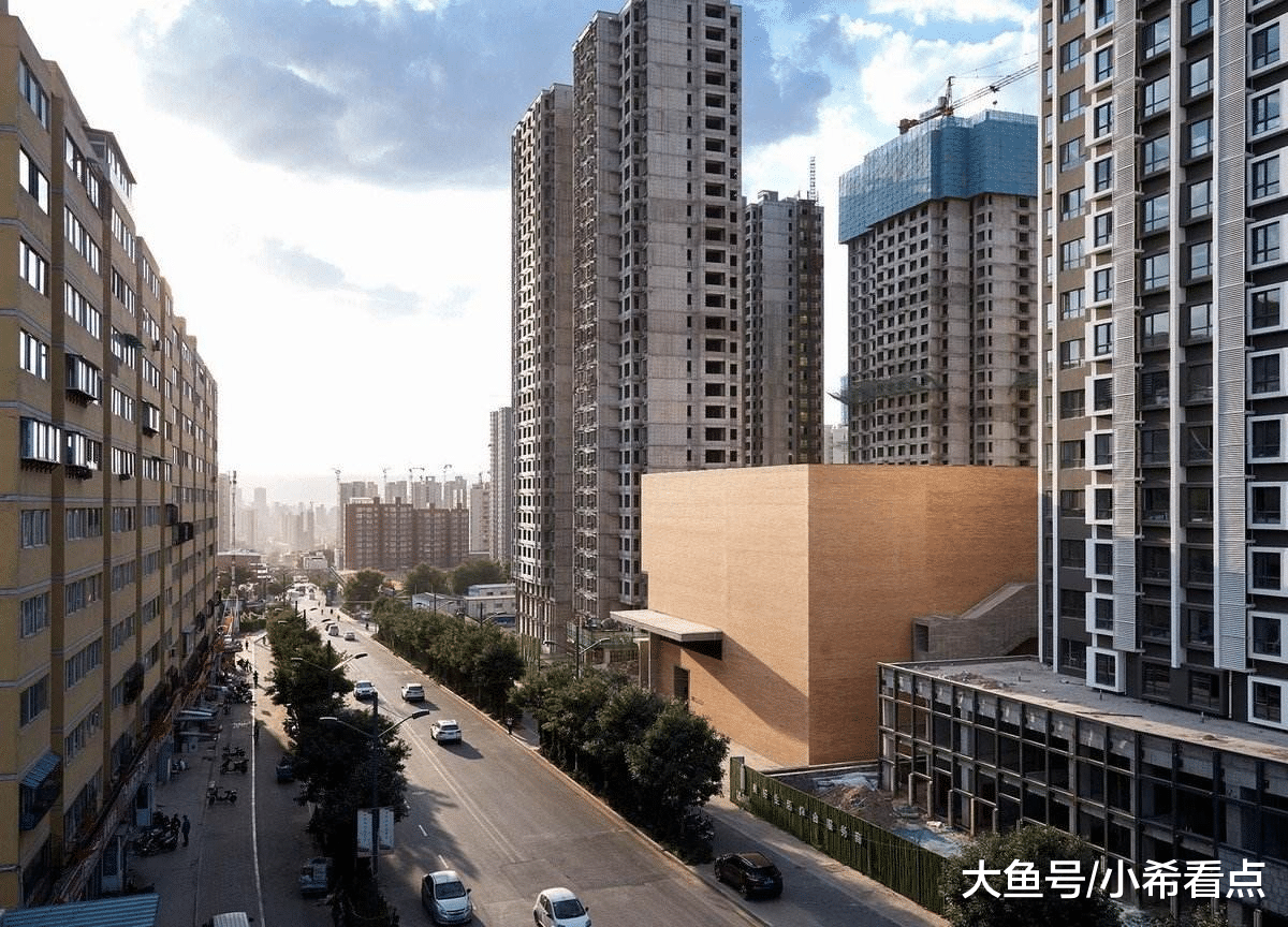 中国质量万里行@几十年后，电梯老化了，水管爆了，住在高层的住户该怎么办