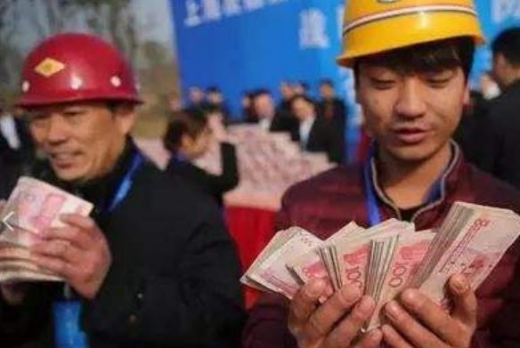 「中国质量万里行」每月退休工资8万，都是什么人？这三类人，有高额退休金