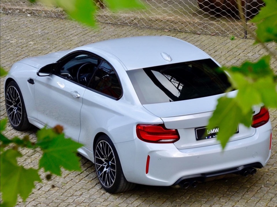 相信能买它的一定是终极情怀玩家宝马m2手动雷霆版