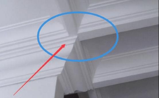 【中国质量万里行】石膏线装修切记别踩这些坑，我家当初没注意，没住两年就要重装